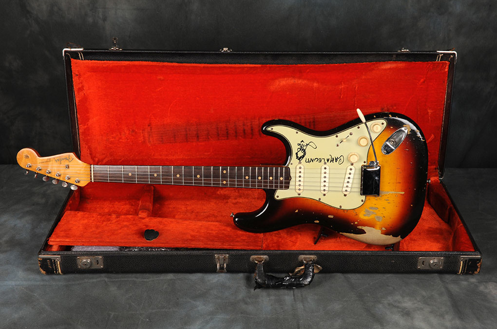 1963 Fender Stratocaster Sunburst (1)