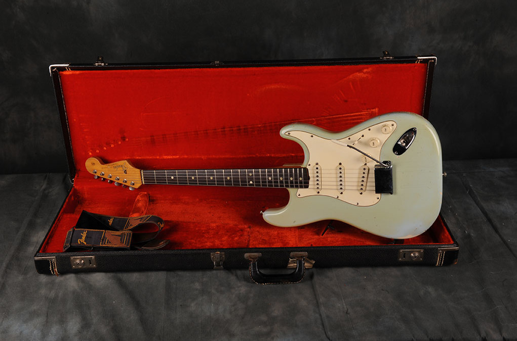 1965 Fender Stratocaster Sonic Blue