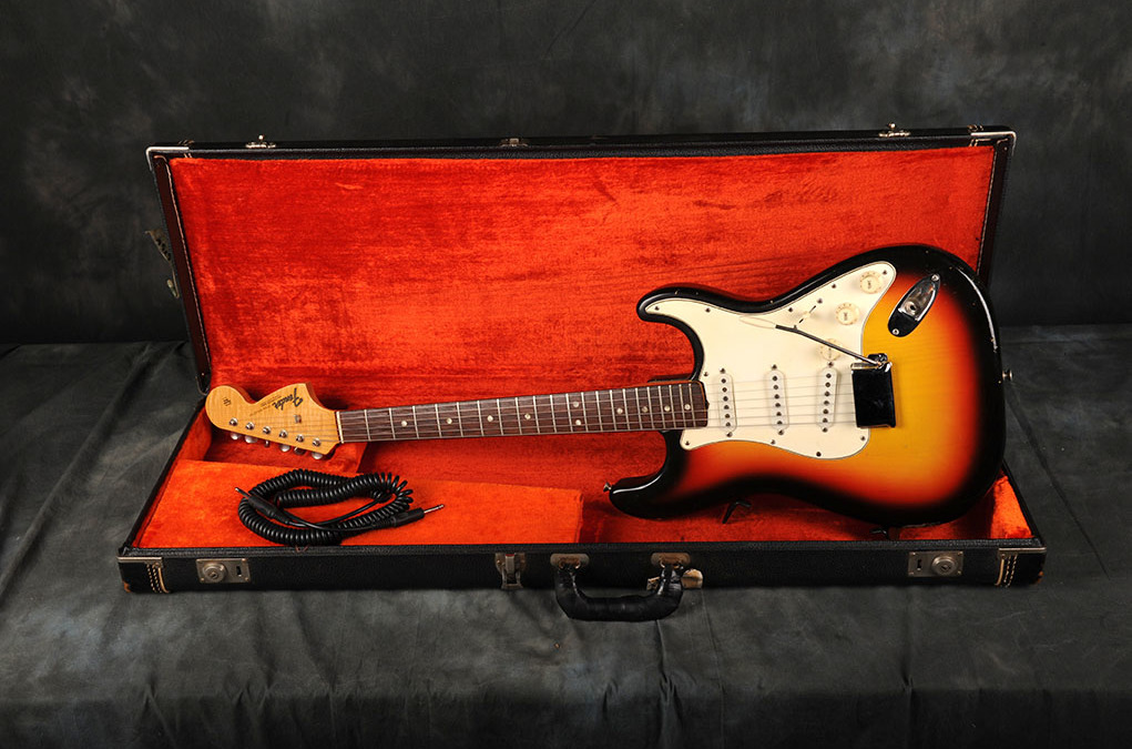 1966 Fender Stratocaster Sunburst (2)