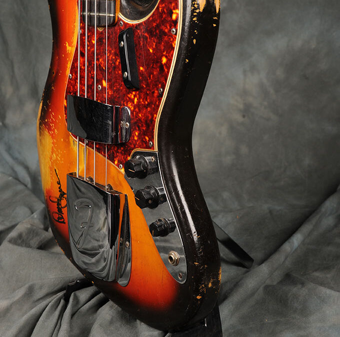 Fender Bass 1965 October Sunburst (11)