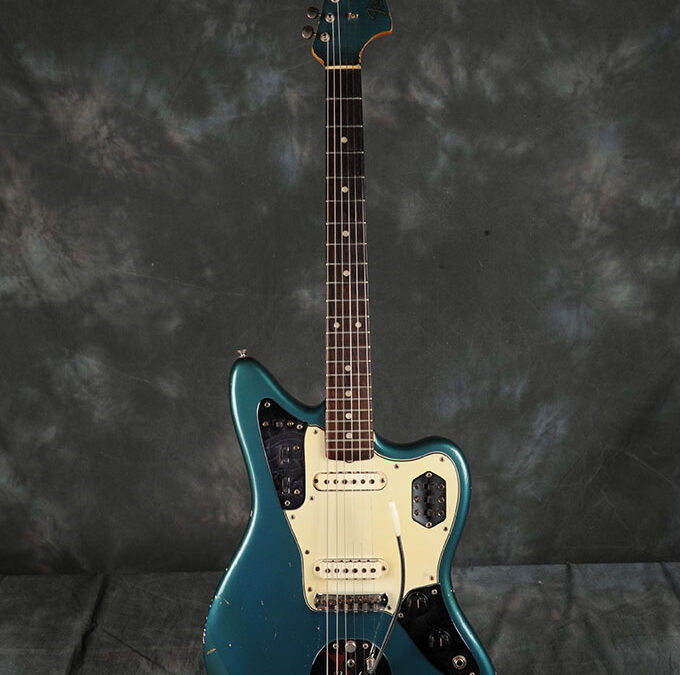 Fender-Jaguar-1964-LPB (1)