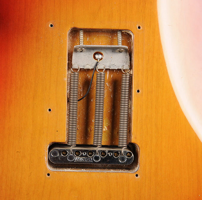 Fender Strato 73 Sunburst (9)