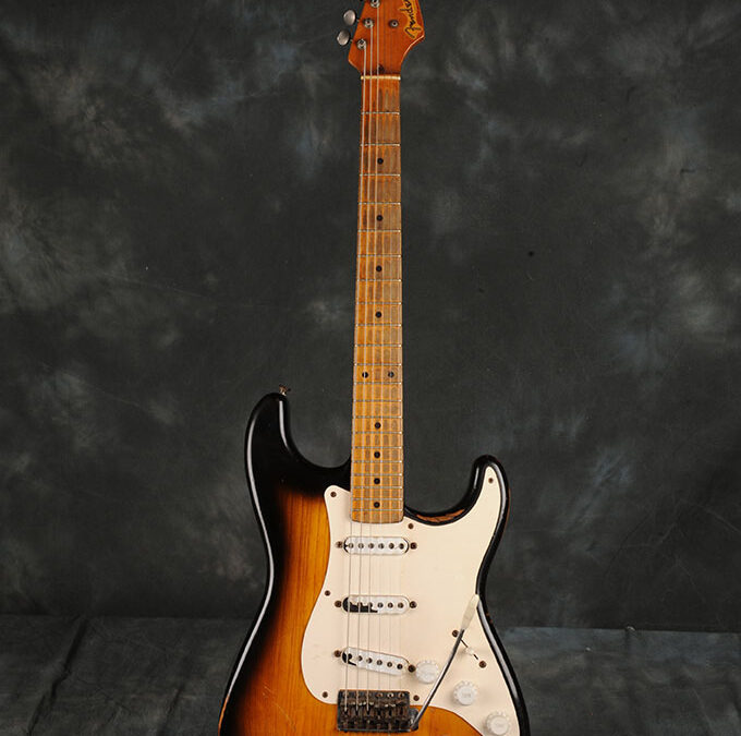 Fender-Stratocaster-1954-sunburst (2)