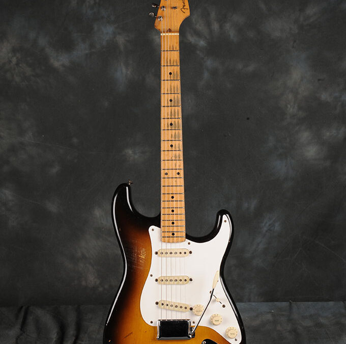 Fender-Stratocaster-1957-sun2toni (2)