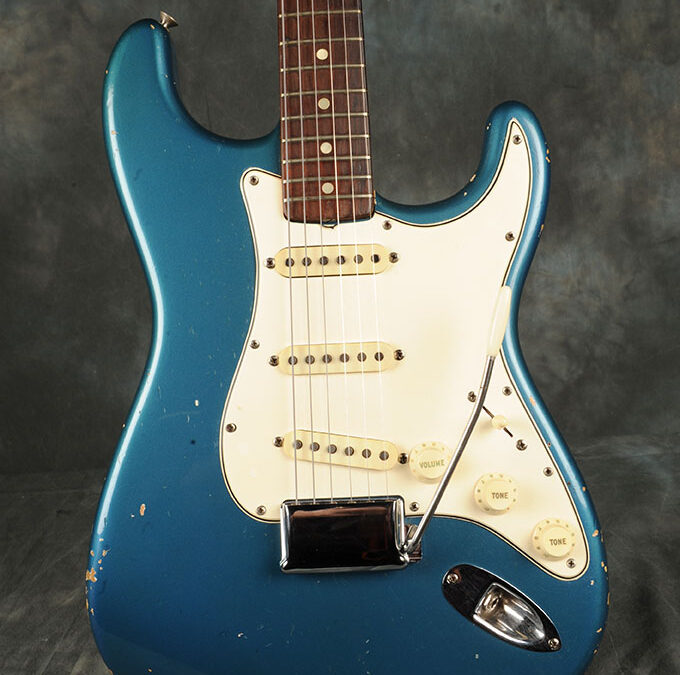 Fender Stratocaster 1965 LpB (2)