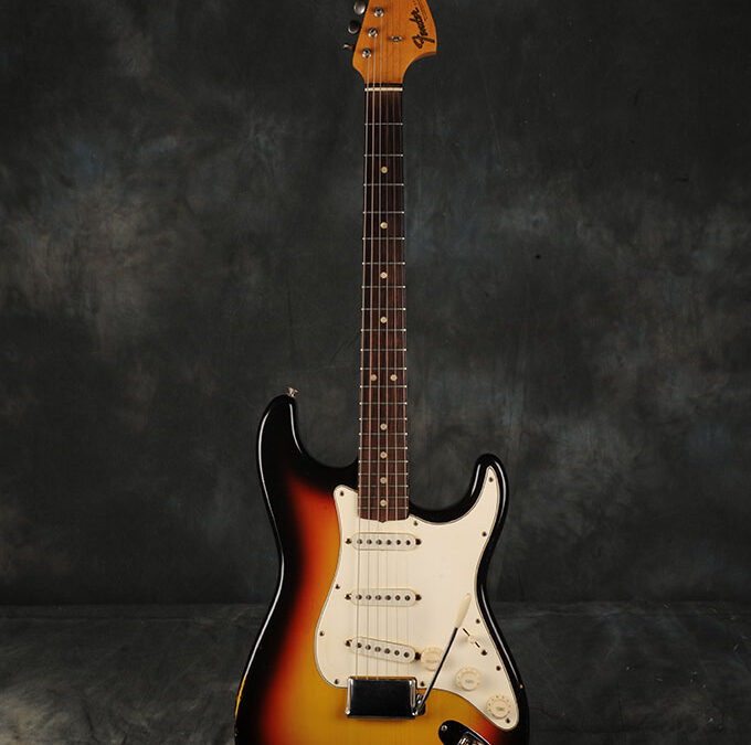 Fender Stratocaster 1966 Sunburst 4 (1)