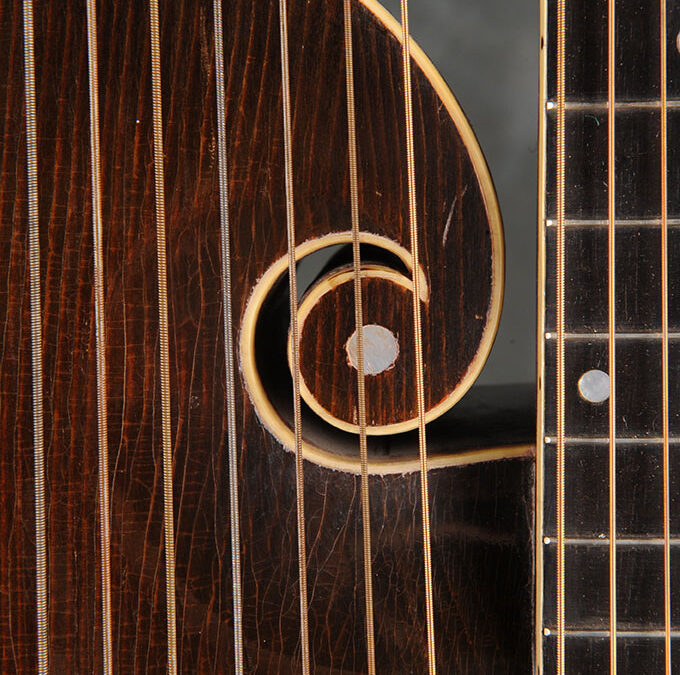 Gibson 1920 U Harp (12)